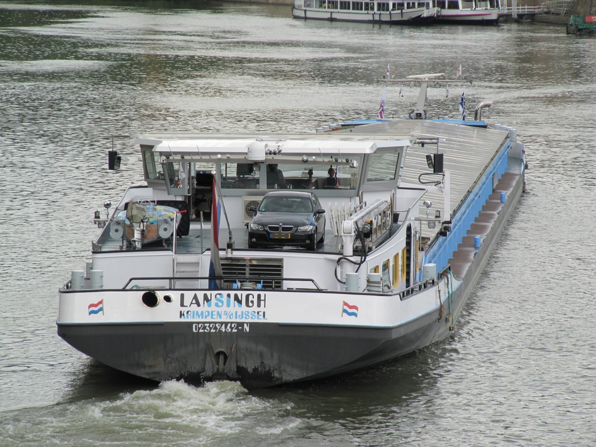 GMS Lansingh (02329462 , 85,90 x 10m) am 30.07.2013 im Unterwasser der Schleuse Würzburg zu Tal.