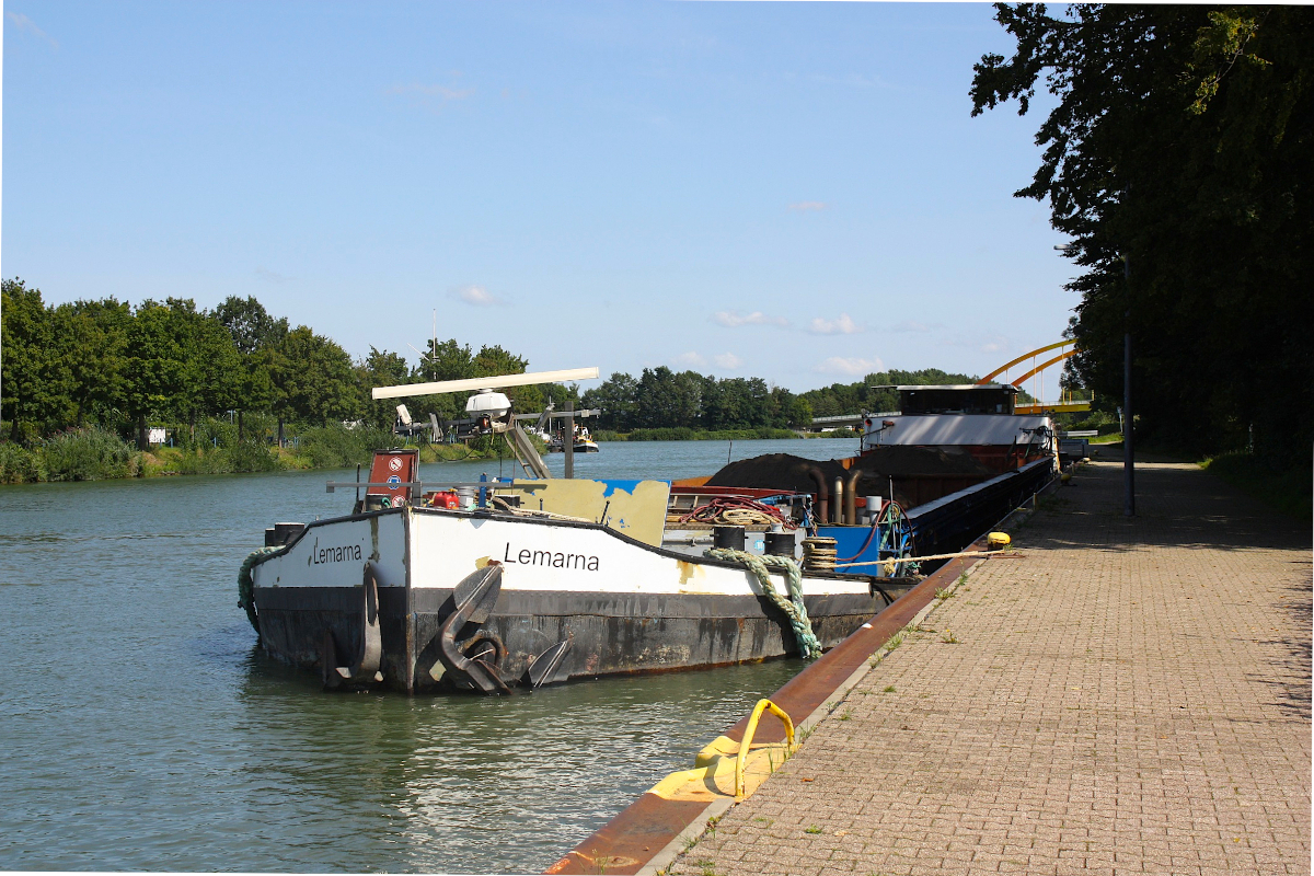 GMS LEMARNA (ENI:04804310) L.80m B.9,05m T 1168 Baujahr 1946 Flagge Deutschland am 24.08.2021 auf dem DEK im Liegehafen Datteln.