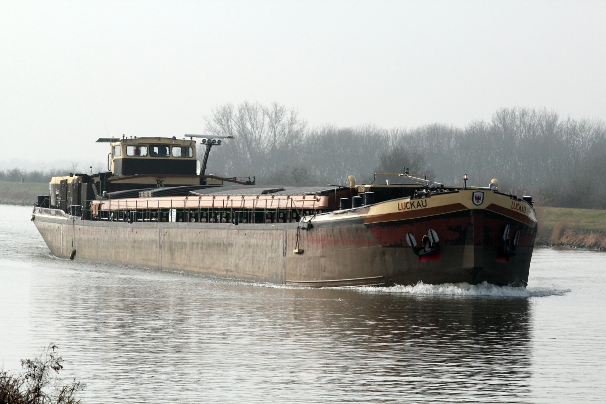 GMS Luckau (04030540 , 67 x 8,20) am 06.03.2014 aus Ri. WOB kommend auf dem MLK kurz vor dem Wasserstrassenkreuz MD.  