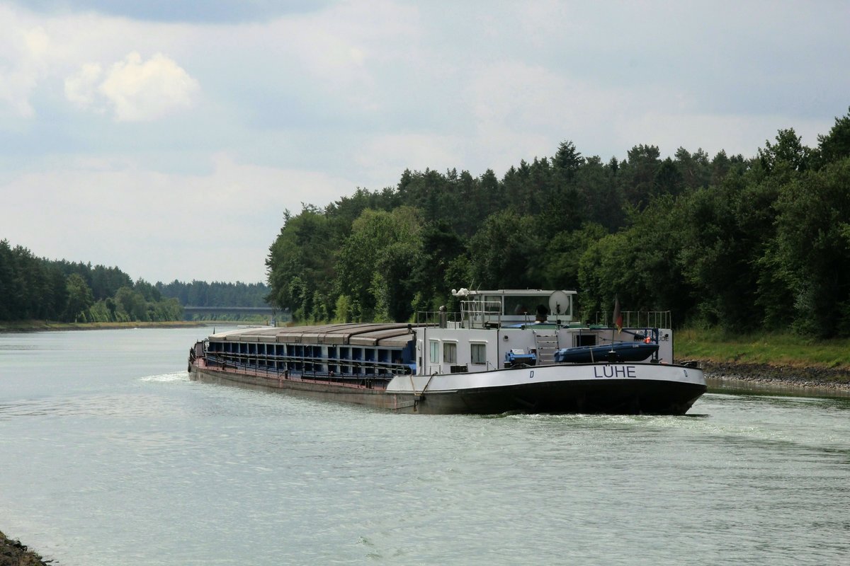 GMS Lühe (04700630 , 85 x 9,50m) am 19.07.2019 im Elbe-Seitenkanal zw. Lüneburg und Bad Bevensen auf Bergfahrt.