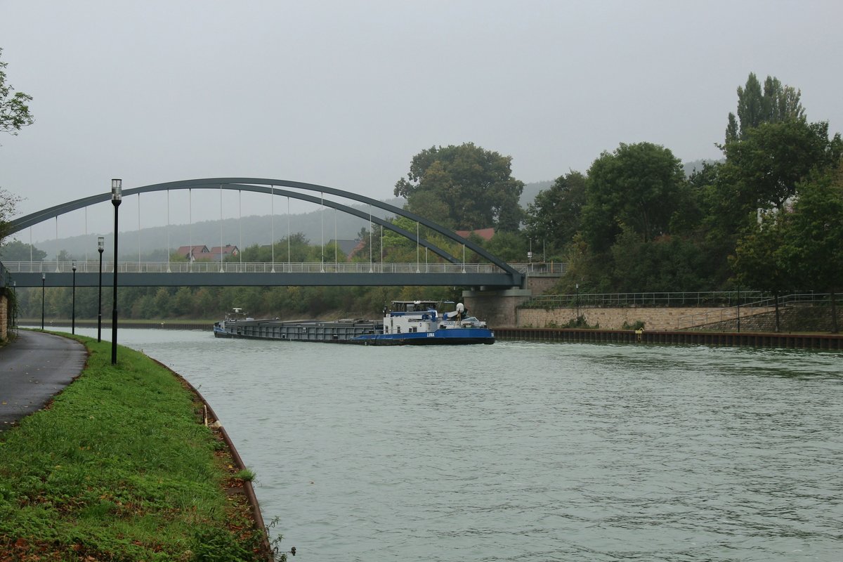 GMS  LUNA  (04009850 , 85 x 8,2m) am 30.09.2020 im  DORTMUND-EMS-KANAL  in Riesenbeck auf Talfahrt.  