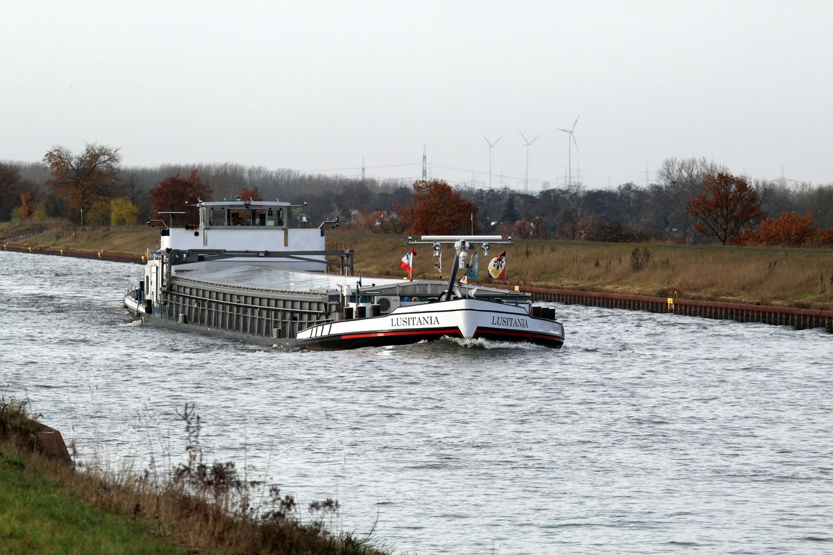 GMS Lusitania (04005670 , 80 x 8,2m) am 24.11.2016 auf dem Mittellandkanal am km 319 Höhe Barleber See I mit Östlicher Fahrtrichtung unterwegs.