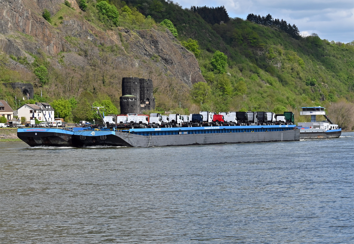 GMS MANFRED DEYMANN II, querab des rechtsrheinischen Brückenpfeilers der  Brücke von Remagen  - 30.04.2023