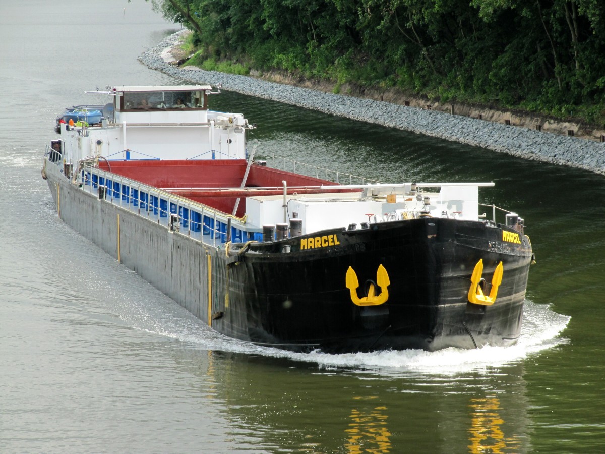 GMS Marcel (04030900 , 66,84 x 8,19) fährt am 24.06.2014 im Sacrow-Paretzer-Kanal Richtung Weissen See / Brandenburg zu Tal. 