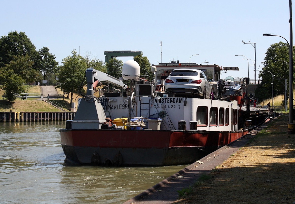 GMS MARLESRI ENI:02314227 L.80 m B.8,60 m T 1246 Baujahr 1946 auf dem WDK am 07.07.2023 an der Schleuse Datteln.