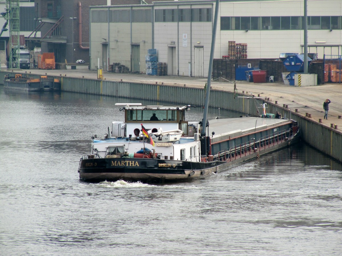 GMS Martha (04007590 , 80 x 8,20) am 04.03.2014 am Berliner Westhafen. Die Wasserstrasse heißt Berlin-Spandauer-Schifffahrtskanal. 