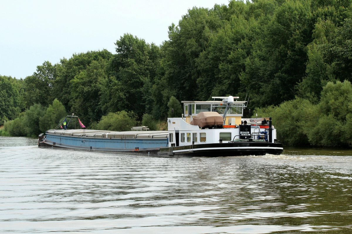 GMS Martina (02300258 , 80 x 8m) am 17.08.2013 im MLK bei Bergfriede mit Fahrtrichtung Magdeburg in Fahrt. 