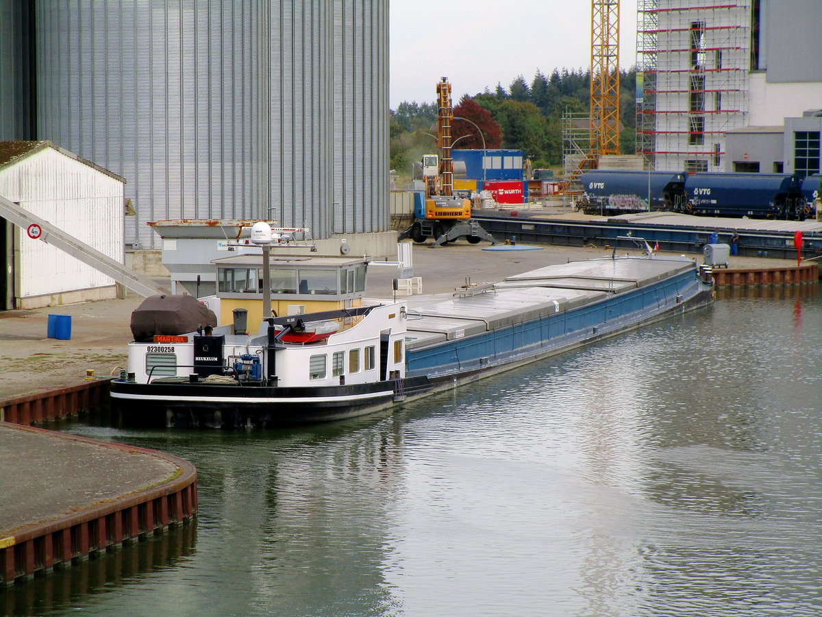 GMS  MARTINA  (02300258 , 80 x 7,98m , Bj.1925) lag am 02.10.2020 im  HAFEN SPELLE VENHAUS  /  DORTMUND-EMS-KANAL.