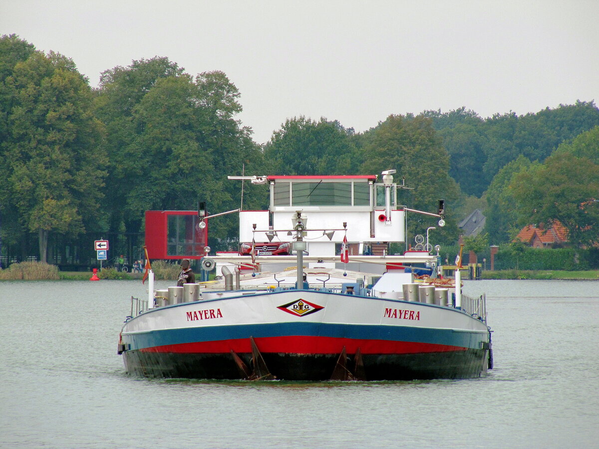 GMS  MAYERA  (04029070 , 86 x 9,55m) am 03.10.2020 im Nassen Dreieck / DORTMUND-EMS-KANAL.  Das GMS kam vom Mittellandkanal .