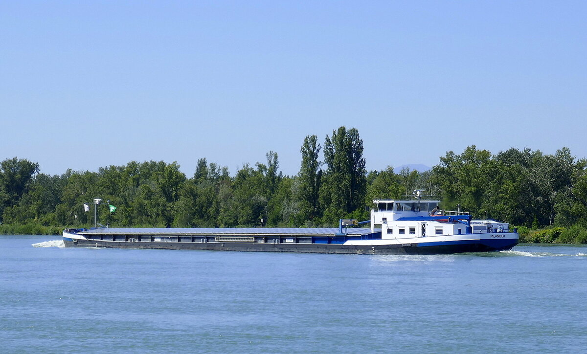 GMS Meander, ENI 02327207, rheinaufwärts nach der Staustufe Marckolsheim/Elsaß, Heckansicht, Aug.2025