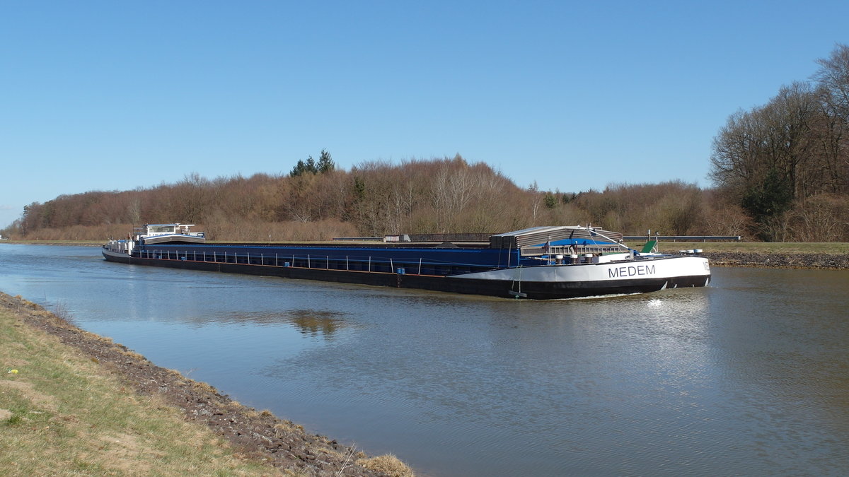 GMS MEDEM ENI 04601640 auf dem  Heide-Suez  (Elbe-Seitenkanal) kurz nach dem Schiffshebewerk Lüneburg (in Scharnebeck) mit Kurs Uelzen ; 06.04.2018
