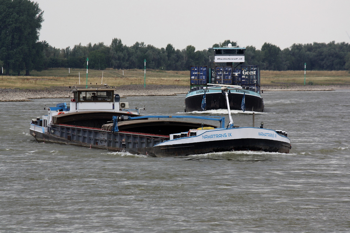 GMS NAWATRANS IX (ENI:04802060) L.80 m B.9,50 m T 1260 Flagge Deutschland auf dem Rhein zu Berg am 09.07 2022 in Xanten.