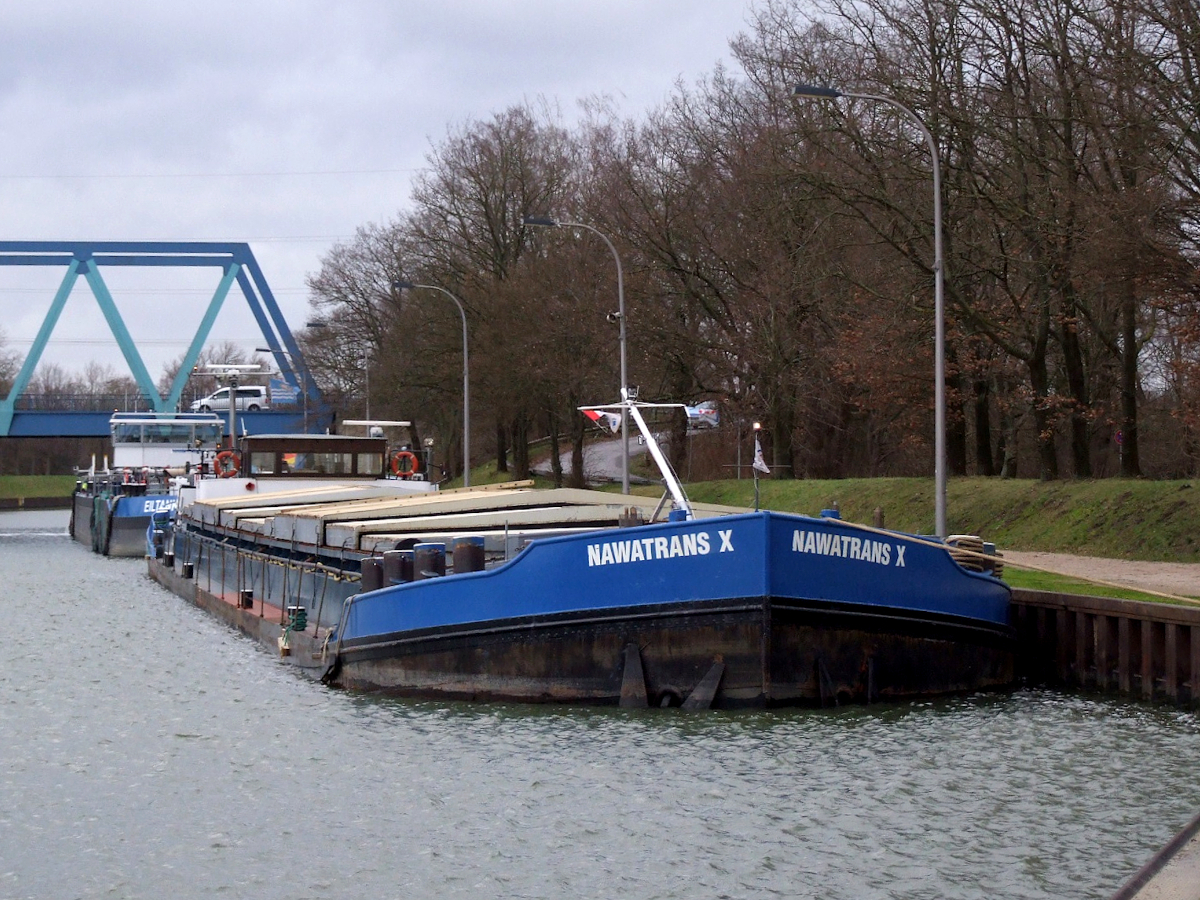 GMS NAWATRANS X (ENI:02318913) L.85 m B.9,50 m T 1510 Baujahr 1926 Flagge Deutschland am 28.12.2023 auf dem WDK an der Schleuse Datteln.