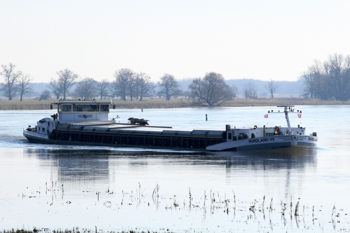 GMS Nordland VII (05307200 , 85 x 9,50m) am 17.03.2016 bei Gnevsdorf auf Elbe-Talfahrt. 