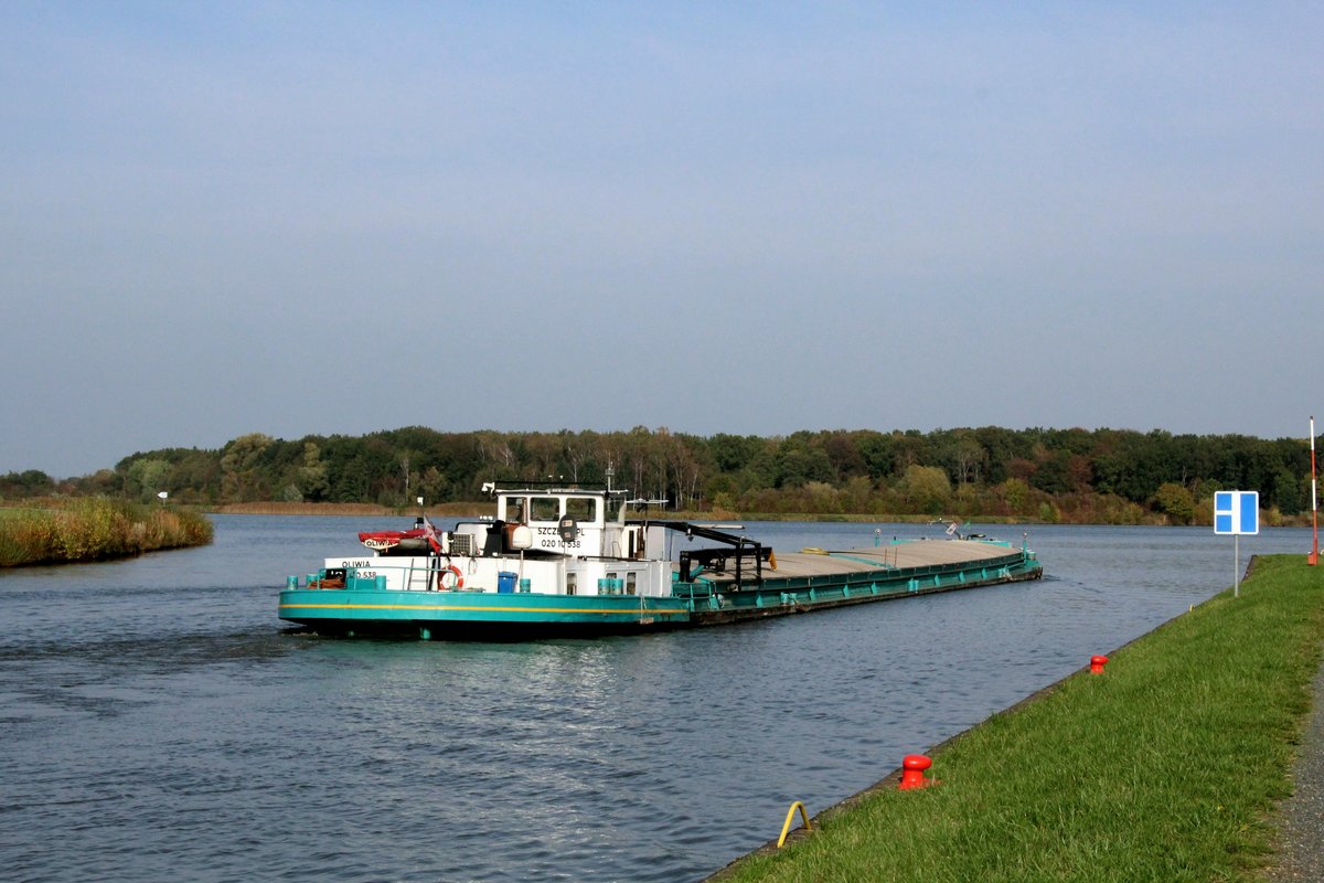 GMS Oliwia (02010538 , 80 x 9m) am 23.10.2019 im Mittellandkanal Höhe Edesbüttel / Abzweig Elbe-Seitenkanal auf Bergfahrt.