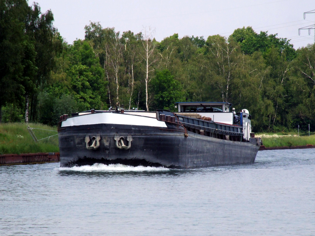 GMS Ondine (ENI:02006411) Länge:66,94m Breite:8,20m Tonnage:996 T Baujahr: 1962 auf dem DEK am 23.05.2019 Kanalkreuz DEK-DHK.