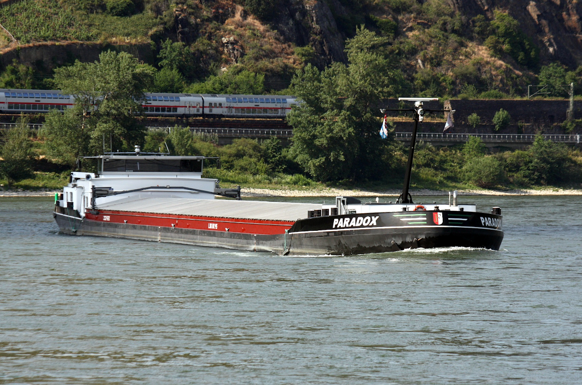 GMS PARADOX (ENI:02324692) L.110 m B.11,45 m T 3026 Flagge Niederlande auf dem Rhein zu Berg am 12.06.2023 in Oberwesel.