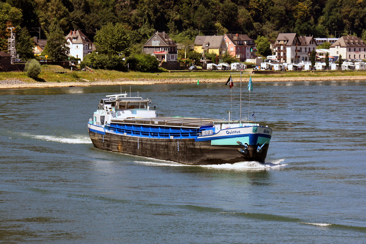 GMS QUINTUS (ENI:02313329) L.55m B.7,20m To.660 Baujahr 1960 am 23.07.2020 auf dem Rhein in St Goar zu Berg.