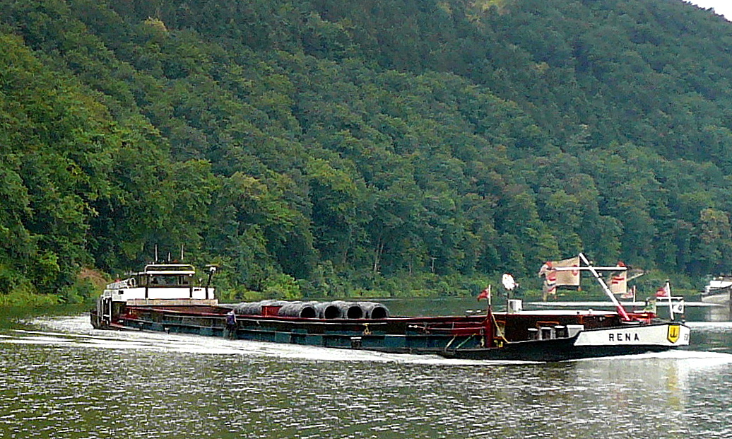 GMS  Rena , neckarabwrts bei Neckarsteinach, L=85m, 1127t, 750PS, Baujahr 1954, unter Deutscher Flagge, Juni 2008