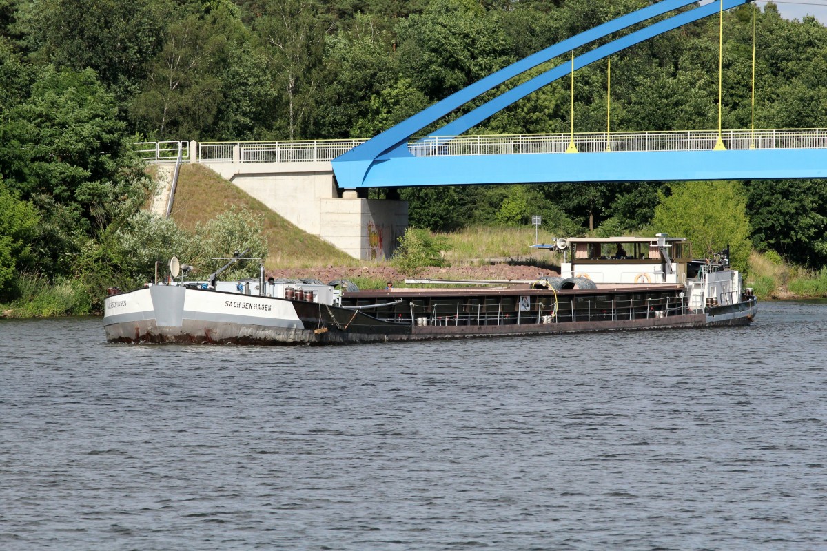 GMS Sachsenhagen (05501870 , 80 x 8,20) am 23.06.2014 im Elbe-Havel-Kanal vor der Schleuse Wusterwitz zu Tal.