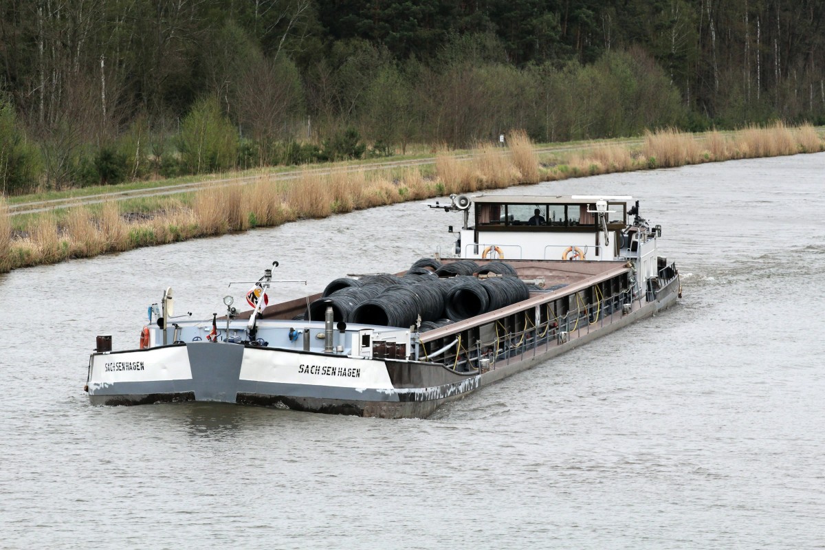 GMS Sachsenhagen (05501870 , 80 x 8,20m) am 25.04.2015 mit Walzdraht beladen im EHK zw. schl. Wusterwitz u. Genthin / Schleuse Zerben unterwegs.  