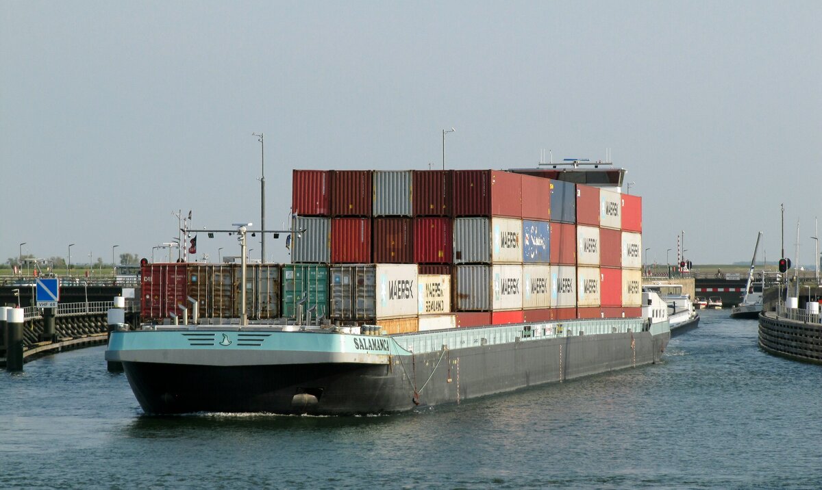 GMS  SALAMANCA  (ENI 02340223 , 135 x 14,2m) verließ am 14.08.2025 die Schleuse Hansweert mit Fahrtrichtung Oosterschelde.