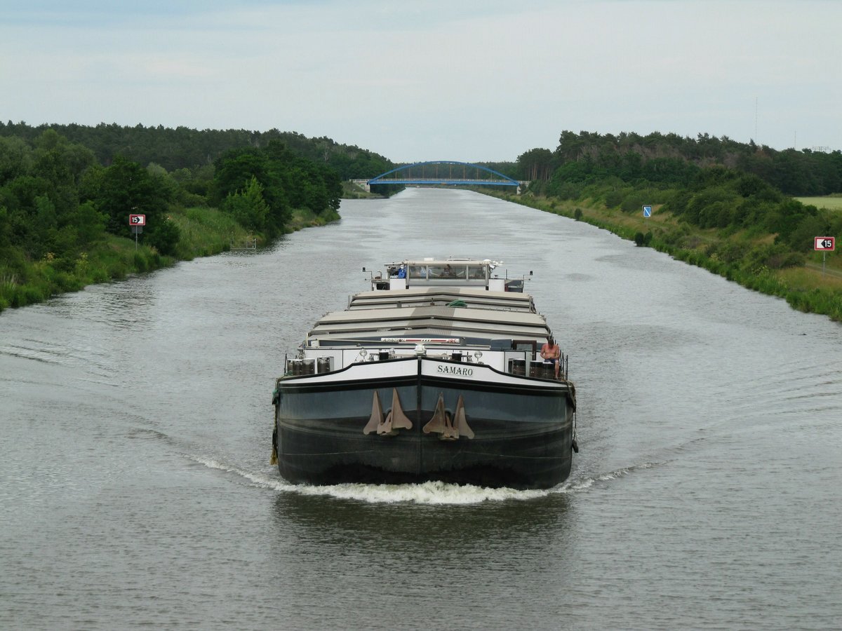 GMS  SAMARO  (04601590 , 80 x 9,50m) am 24.06.2020 im Elbe-Havel-Kanal bei Niegripp auf Talfahrt.