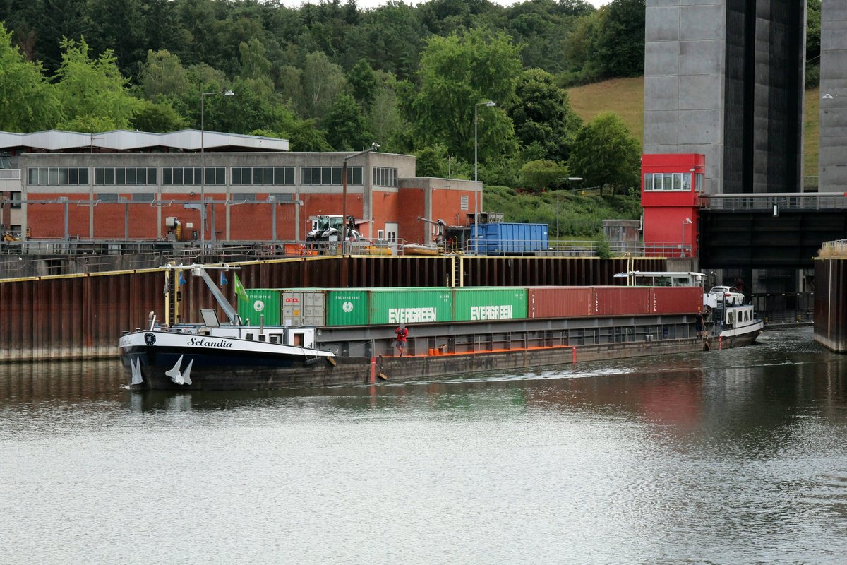 GMS Selandia (04800990 , 97,5 x 9,5m) setzte am 20.07.2019 nach der Talfahrt im Osttrog des Schiffshebewerkes Scharnebeck / ESK seine Fahrt fort.