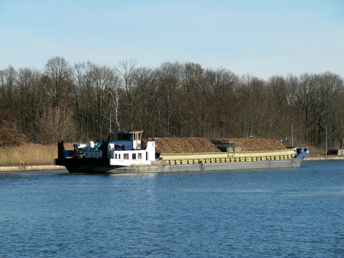 GMS Senna (02315872 , 80 x 8,24m) am 15.02.2019 im Elbe-Havelkanal zu Berg bei der Einfahrt in die Schleuse Wusterwitz.