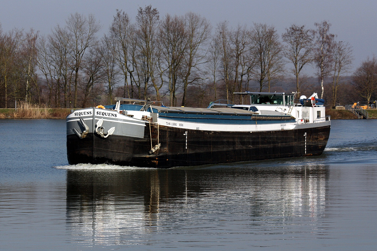 GMS Sequens (ENI:06002455) L.38,92m B.5,08m To.346 Baujahr 1956 am 07.02.2020 auf dem DEK in Datteln zu Berg. 