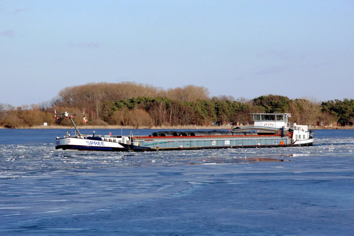 GMS  SPREE  (05110500 , 85 x 9,57m) am 19.02.2021 im  PLAUER SEE  am Übergang von der Unteren Havel-Wasserstrasse zum Elbe-Havel-Kanal zu Tal.