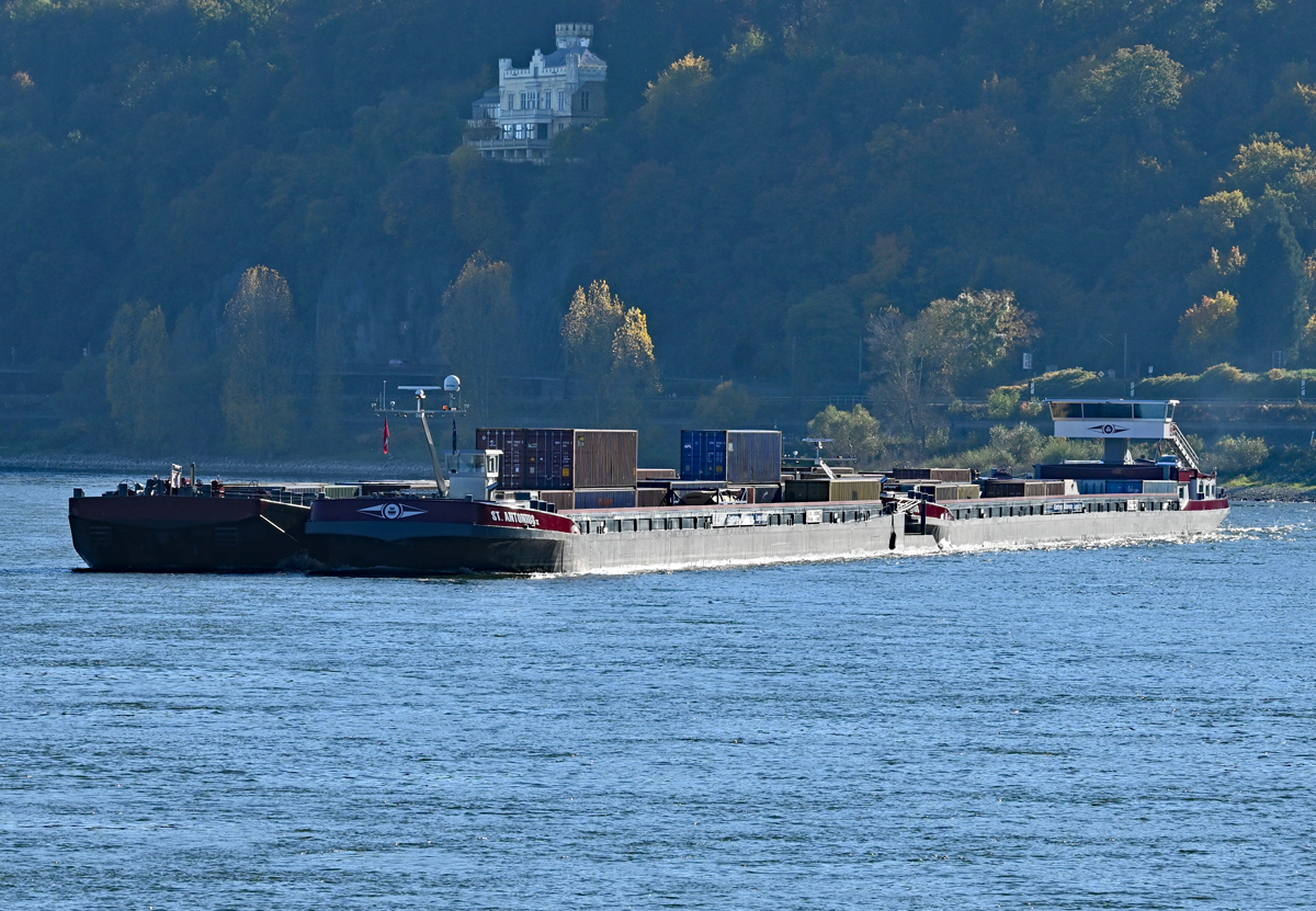 GMS ST. ANTONIUS II, Schubschiff Doppelverband auf dem Rhein bei Unkel - 24.10.2021