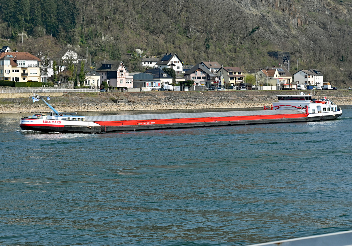 GMS SULOMARO auf dem Rhein querab Erpel - 25.03.2022