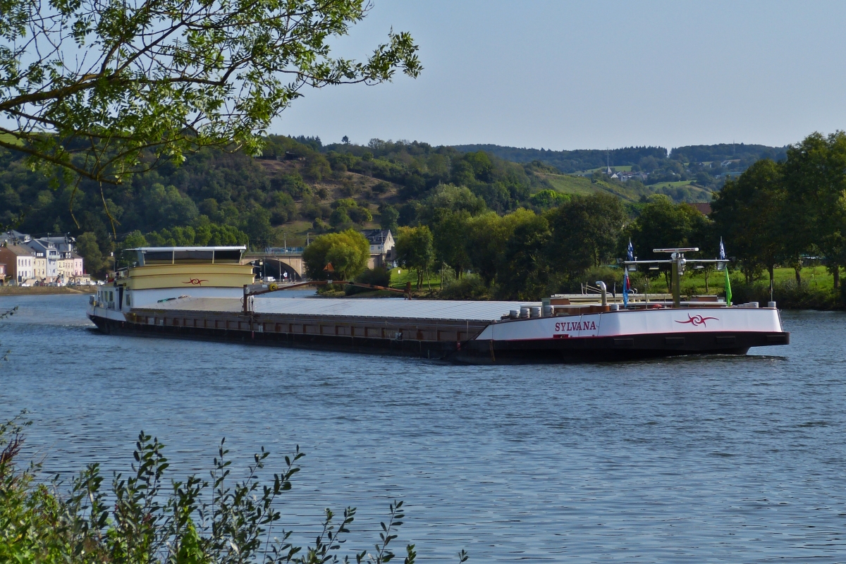 GMS SYLVANA, ENI 02328416, L 110 m; B 11,45 m; T 3137 t; zu Berg nahe Wasserbillig auf der Mosel unterwegs, Heimathafen Mertert (L). 19.09.2021