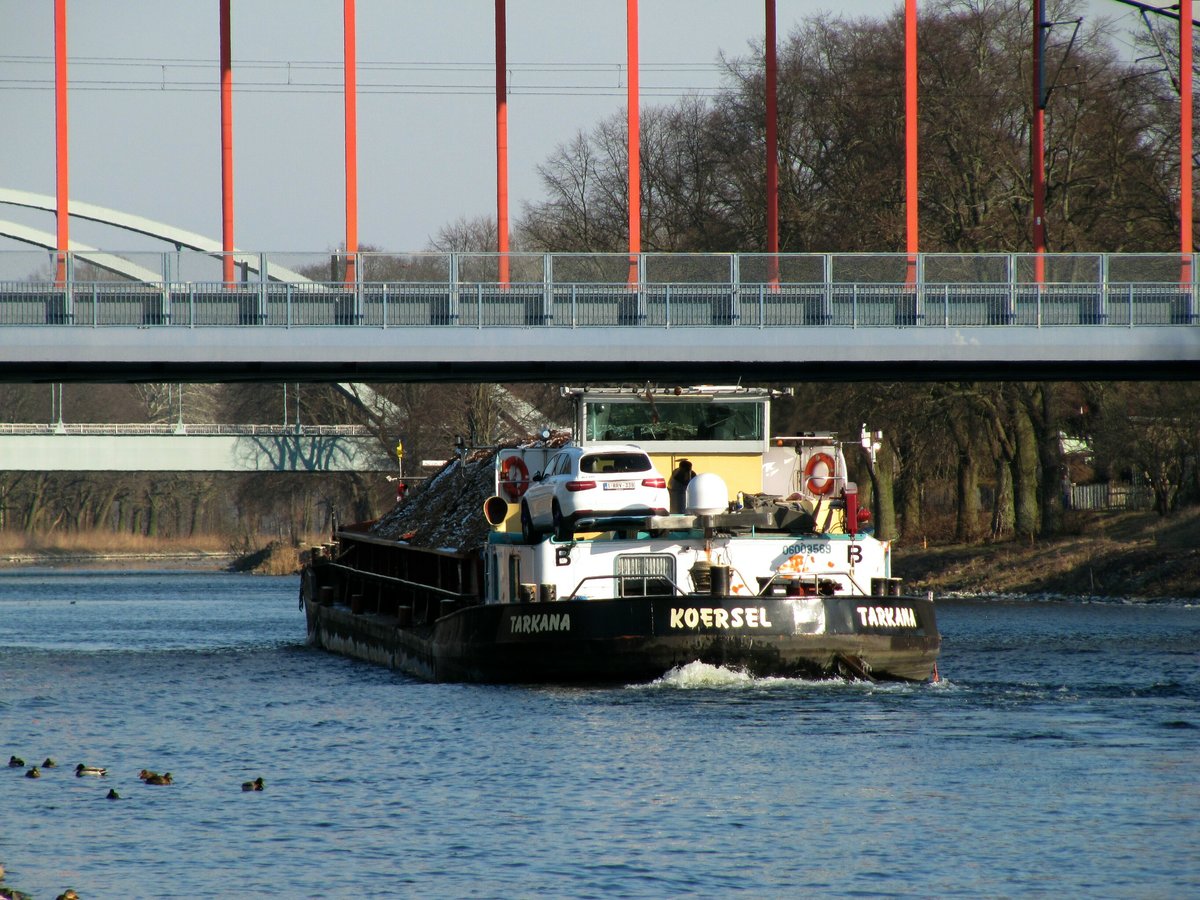 GMS Tarkana (06003569 , 80 x 8,20m) am 28.02.2018 im Sacrow-Paretzer-Kanal / UHW an der Eisenbahnbrücke Marquardt auf Bergfahrt nach Berlin. 