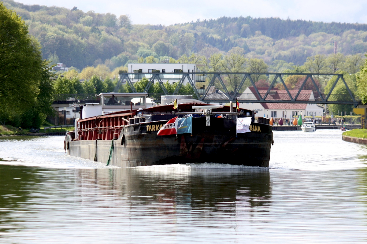 GMS TARKANA (ENI:06003569) L.80 m B.8,20 m T 1024 Flagge Belgien auf dem MLK zu Tal am 18.04.2024 bei Bad Essen.