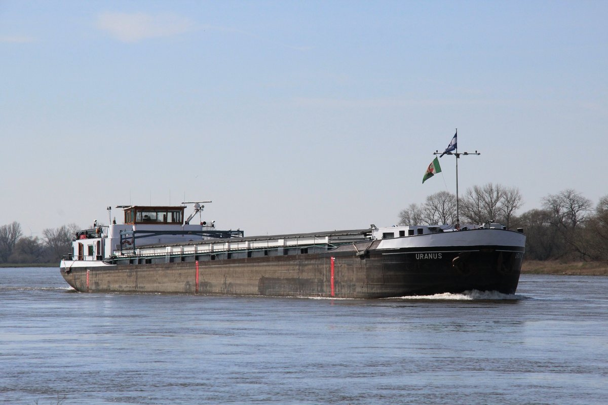 GMS Uranus (04003990 , 80 x 9m) am 18.03.2020 zw. Glindenberg und Niegripp / km 343 auf Elbe-Talfahrt.