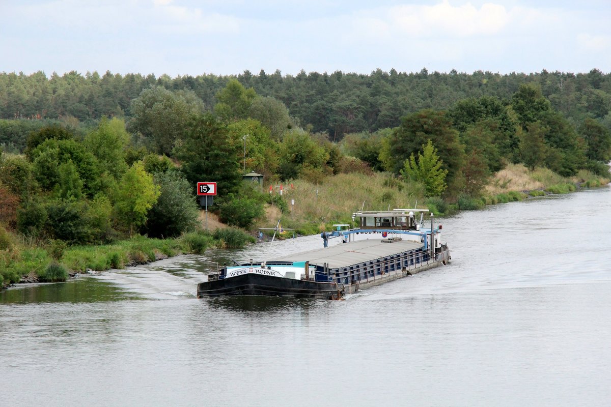 GMS Wodnik (04012720 , 66,60 x 7,94m) am 28.08.2018 im Elbe-Havelkanal bei Niegripp mit Fahrtrichtung Doppelschleuse Hohenwarthe in Fahrt.