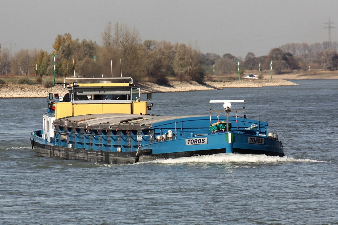 GMS Toros  Europa-Nr.:03310503 Rhein km 824 Xanten am 13.10.2018 (Baujahr.1956)