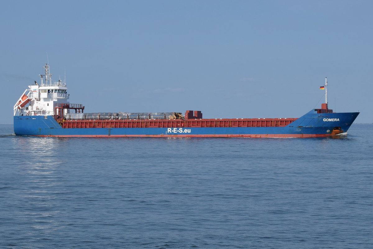 GOMERA , General Cargo , IMO 9312717 , Baujahr 2006 , 106.15m × 14.5m , am 04.09.2018 bei der Alten Liebe Cuxhaven 
 