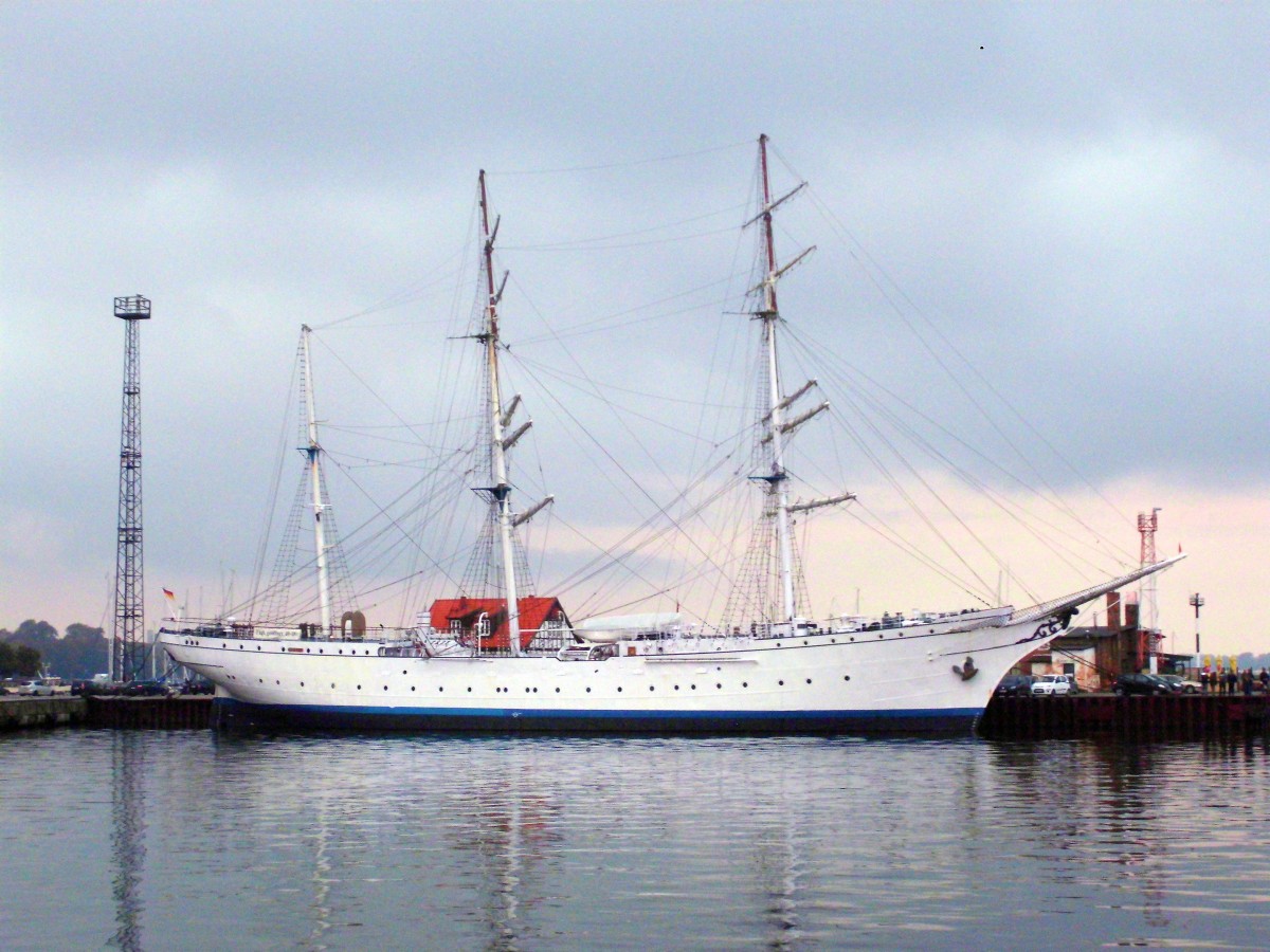  Gorch Fock I  im Hafen Stralsund im Oktober 2013.