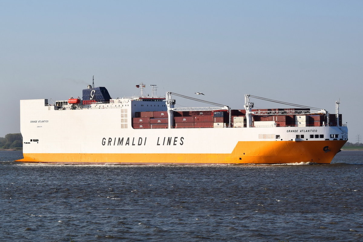 GRANDE ATLANTICO , Ro-Ro/Container Carrier , IMO 9130951 , Baujahr 1999 , 213.88 × 32.25m , 1321 TEU , 18.04.2019 , Grünendeich