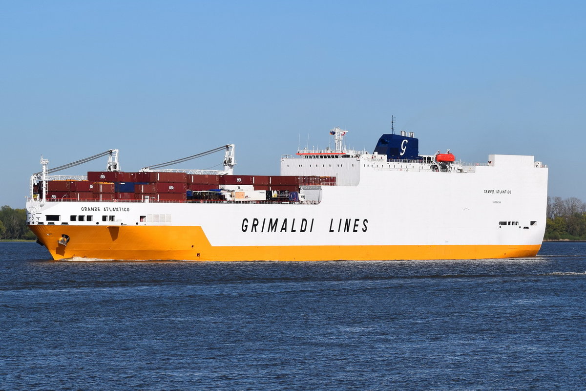 GRANDE ATLANTICO , Ro-Ro/Container Carrier , IMO 9130951 , Baujahr 1999 , 213.88 × 32.25m , 1321 TEU , 20.04.2019 , Grünendeich