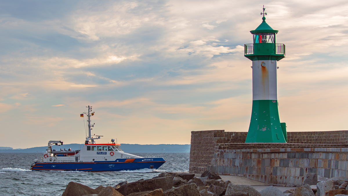 GRANITZ vor der Ostmole in Sassnitz. - 10.10.2021