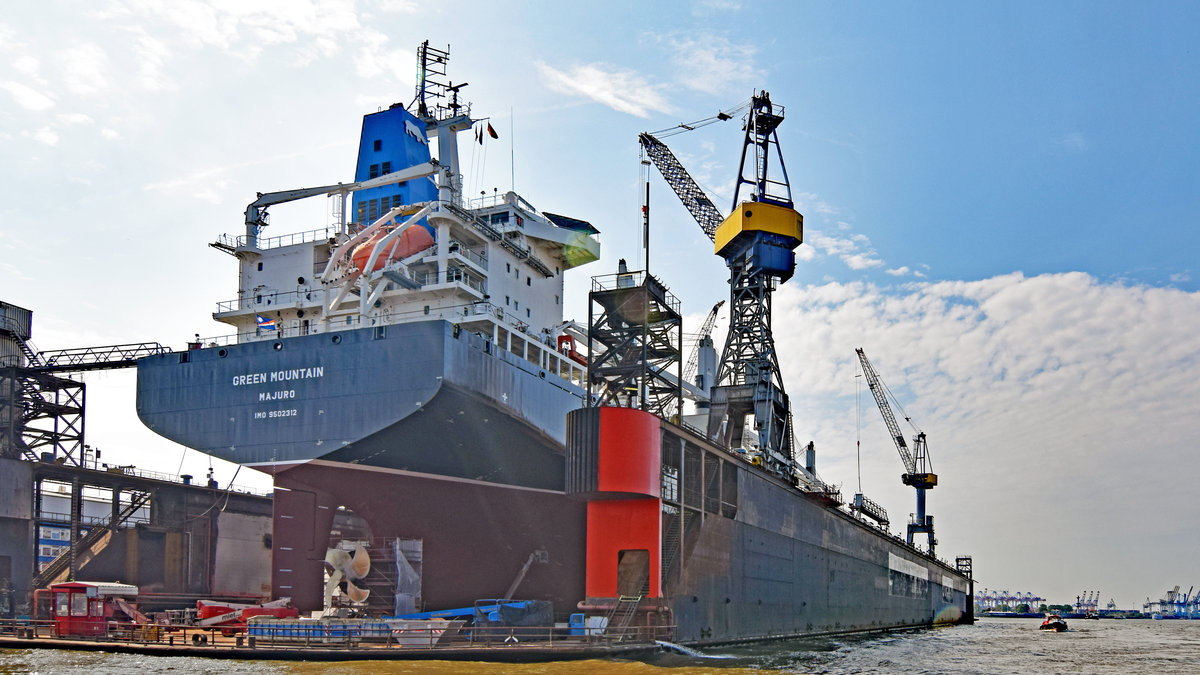 GREEN MOUNTAIN (IMO 9502312) am 3.9.2018 im Hamburger Hafen, Dock 11  