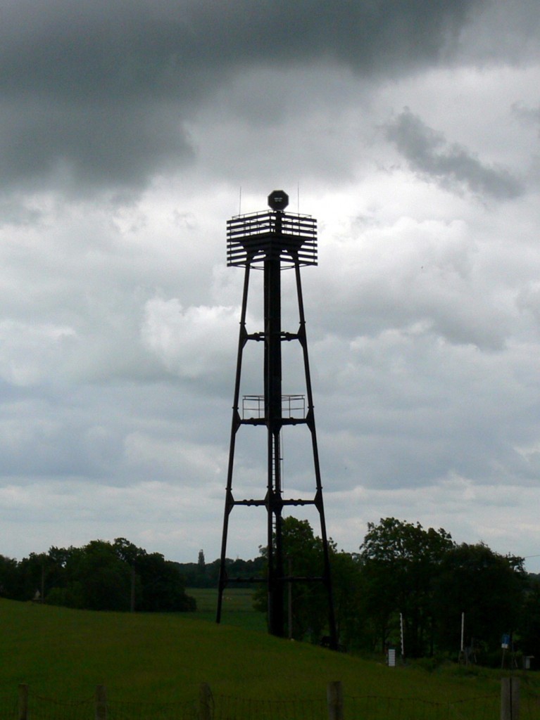 Großensieler Oberfeuer am 01.06.2012. Das Oberfeuer ist 25m hoch.