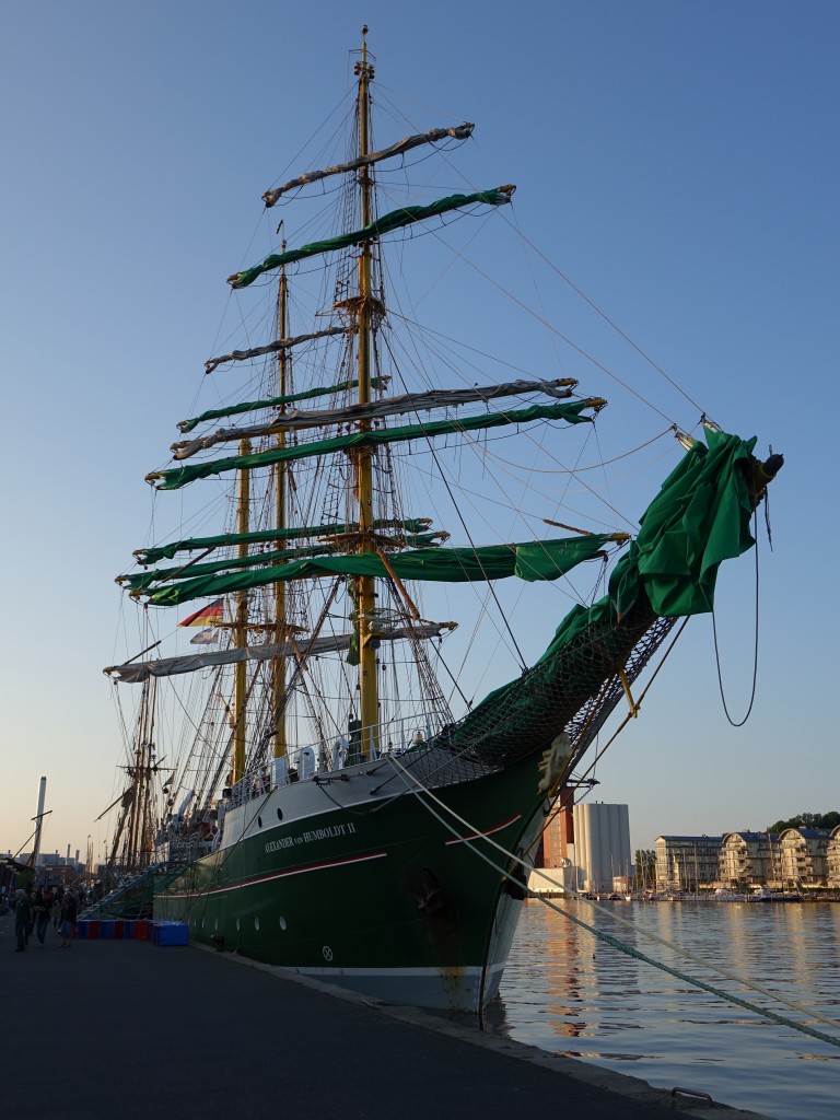 Großsegler Alexander von Humboldt II in Flensburg am Gästekai (12.06.2015)