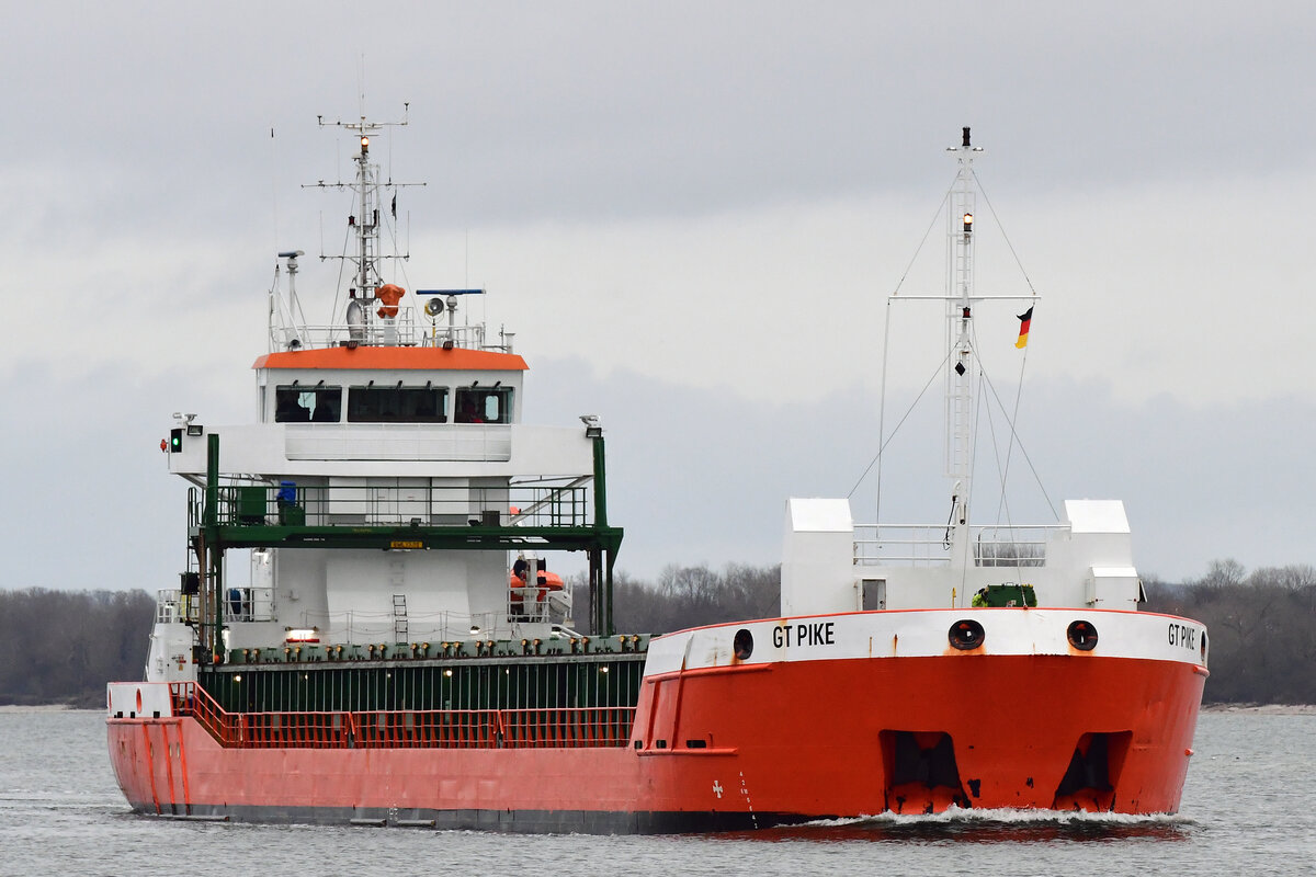 GT PIKE, General Cargo Ship, IMO 9373278, am 23.12.2023 in Lübeck-Travemünde
