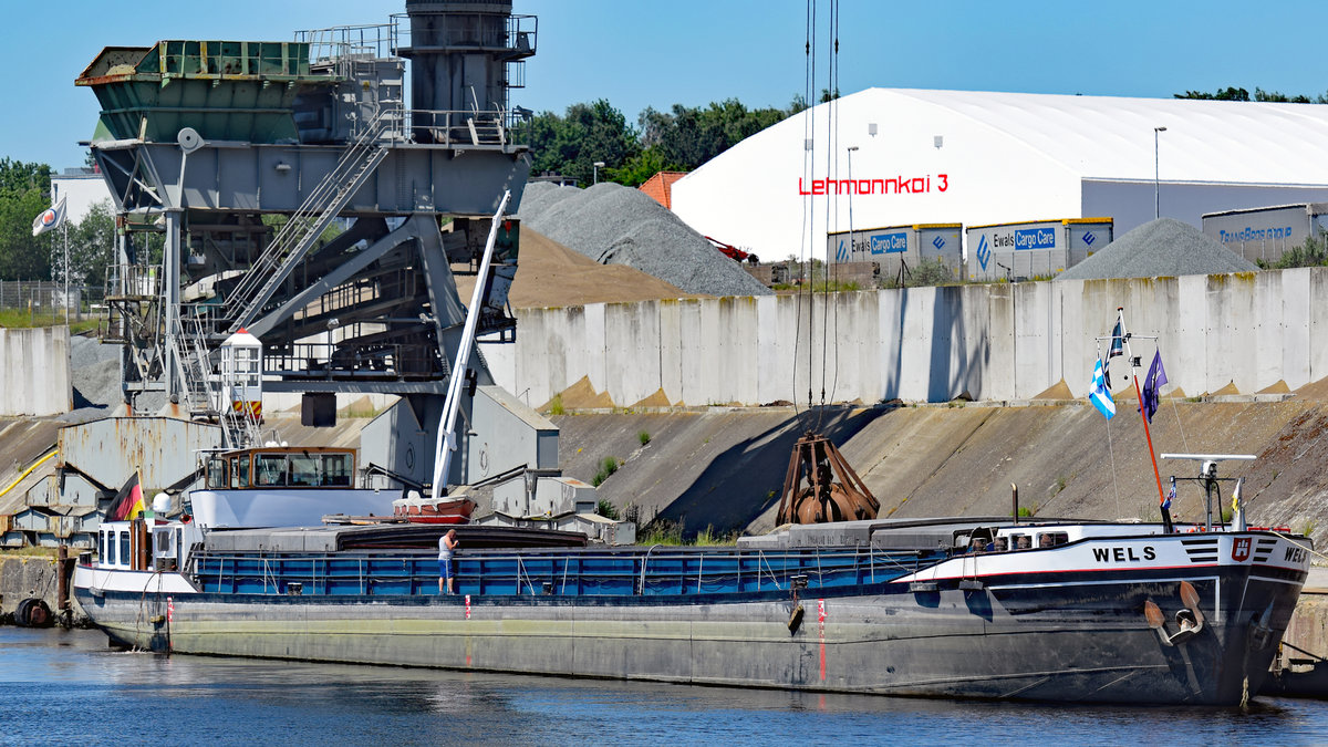 Gütermotorschiff (GMS) WELS (ENI 02313771) am 15.06.2020 im Hafen von Lübeck, Lehmannkai 3