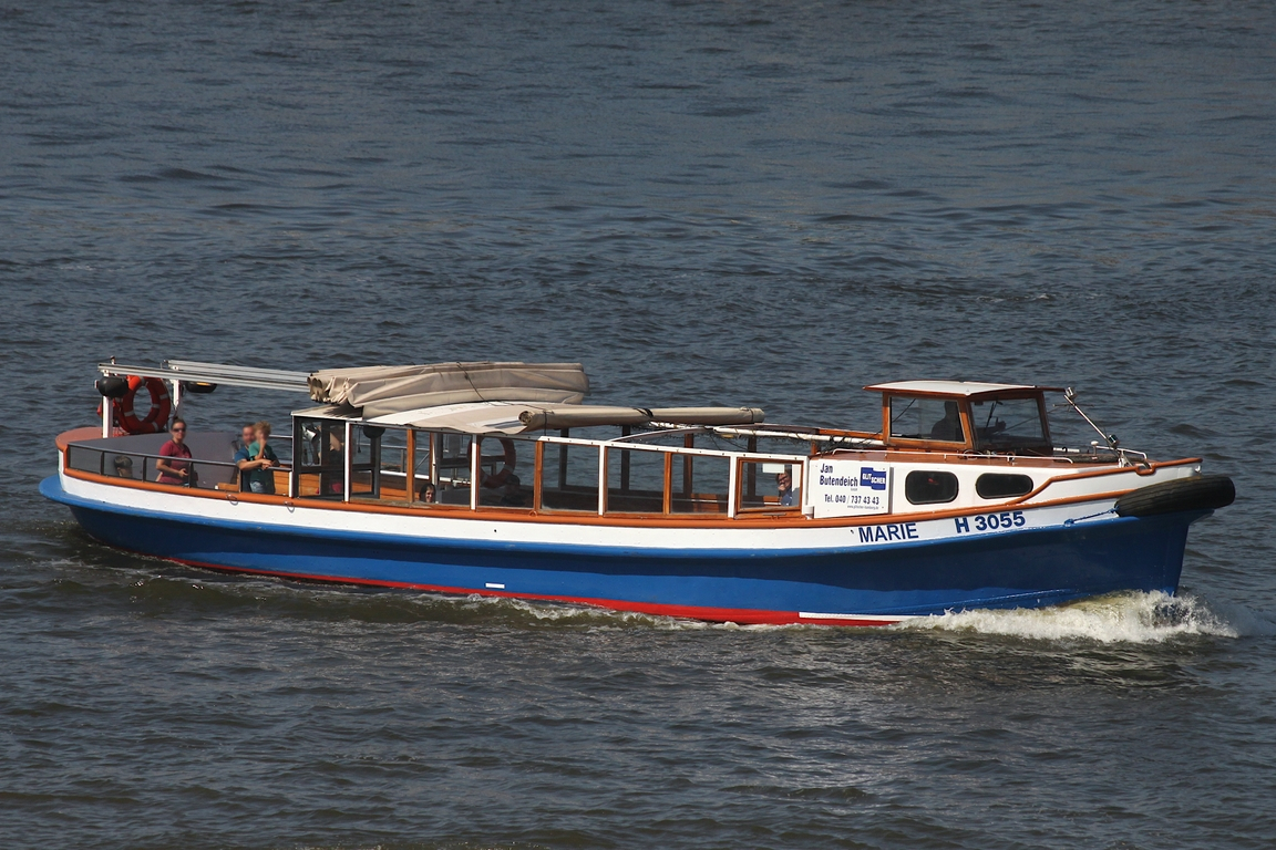 Hafenbarkasse MARIE (H 3055); Eigner/Betreiber: Glitscher; Datum: 03.08.2026; Aufnahmeort: Elbe/Hafen Hamburg, Deutschland.